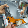 Thiết bị tuốc nơ vít động cơ servo có độ chính xác cao với cơ chế cho ăn bằng vít tự động kép và đầu điều khiển đôi cho các ứng dụng buộc chặt công nghiệp trong cài đặt nhà máy