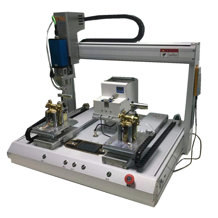 V&iacute;t Fasten Robot.