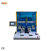 Đạp xe tốc độ cao Hai máy siết vít tự động có bàn làm việc với bộ nạp trục vít thổi